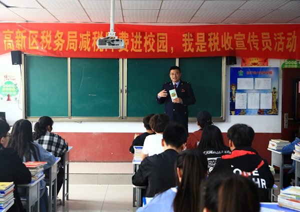 http://140.16.16.116:93/picture/0/663ed8bd419a4460a63ee712cb27a1c5.jpg